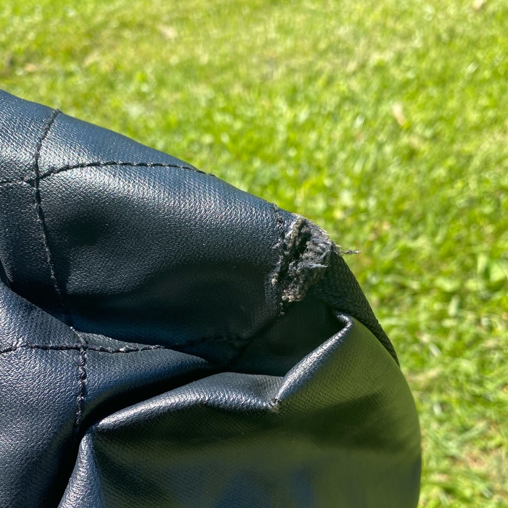 Black Chanel tote - Picture 6 of 16